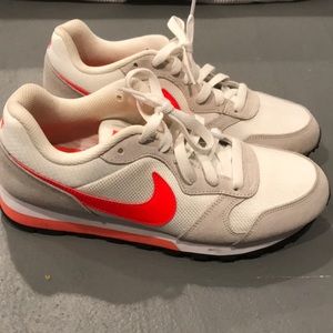 Women’s Nike sneakers 8.5